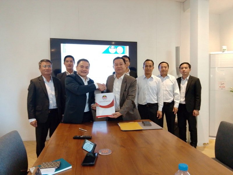 MOUWITHbcel08_resize