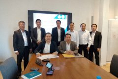 MOUWITHbcel04_resize MOUWITHbcel04_resize