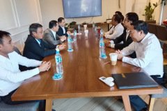 MOUWITHbcel06_resize MOUWITHbcel06_resize