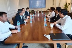 MOUWITHbcel03_resize MOUWITHbcel03_resize