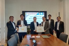 MOUWITHbcel11_resize MOUWITHbcel11_resize